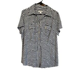 Women’s Dressbarn Short Sleeve Button Down Striped Shirt Women’s 1X